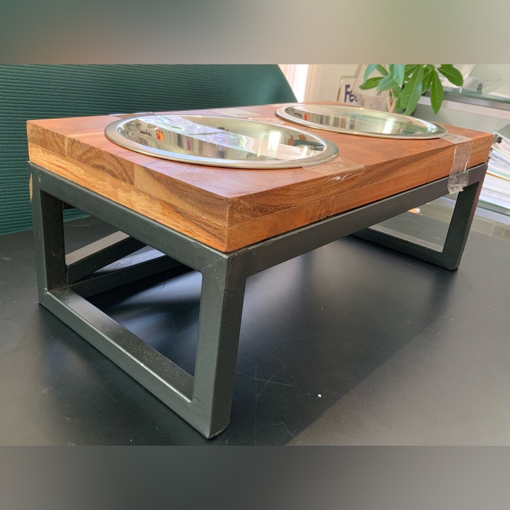 Elevated Pet Bowl